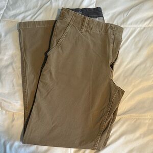 Dockers Men's Khaki Chinos